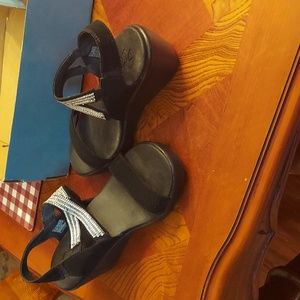 Skechers wedge sandals